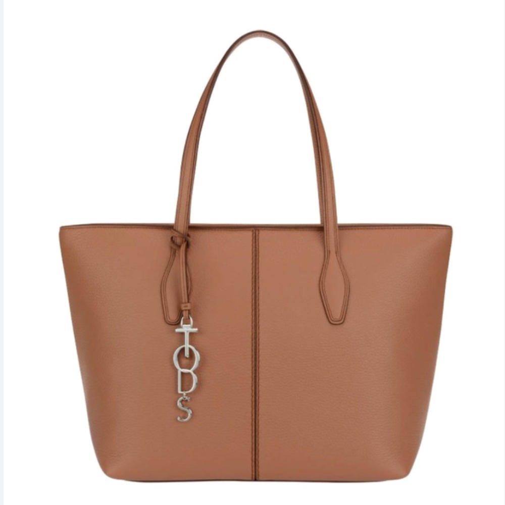 Tod's Joy Tote Leather and Metal Logo Charm Hanging Bag Tag - Picture 10 of 10